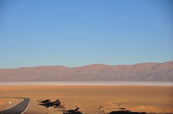 Mais um salar no caminho para o Paso de Jama, fronteira da Argentina com o Chile